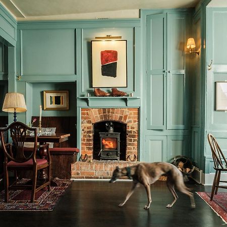 The Grosvenor Arms Hotel Hindon Exterior photo