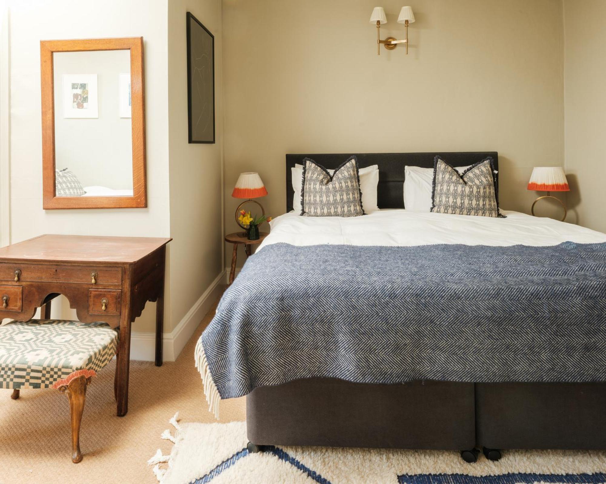The Grosvenor Arms Hotel Hindon Room photo