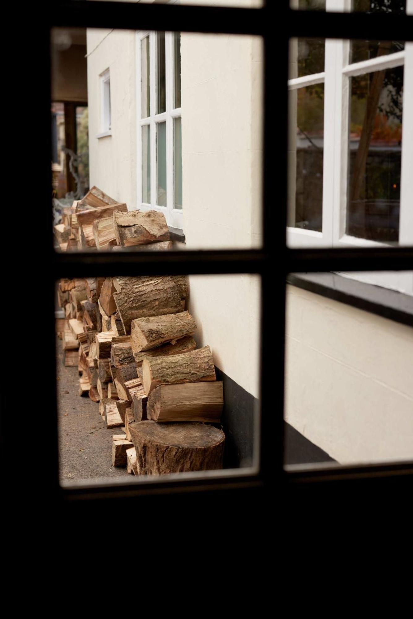 The Grosvenor Arms Hotel Hindon Exterior photo
