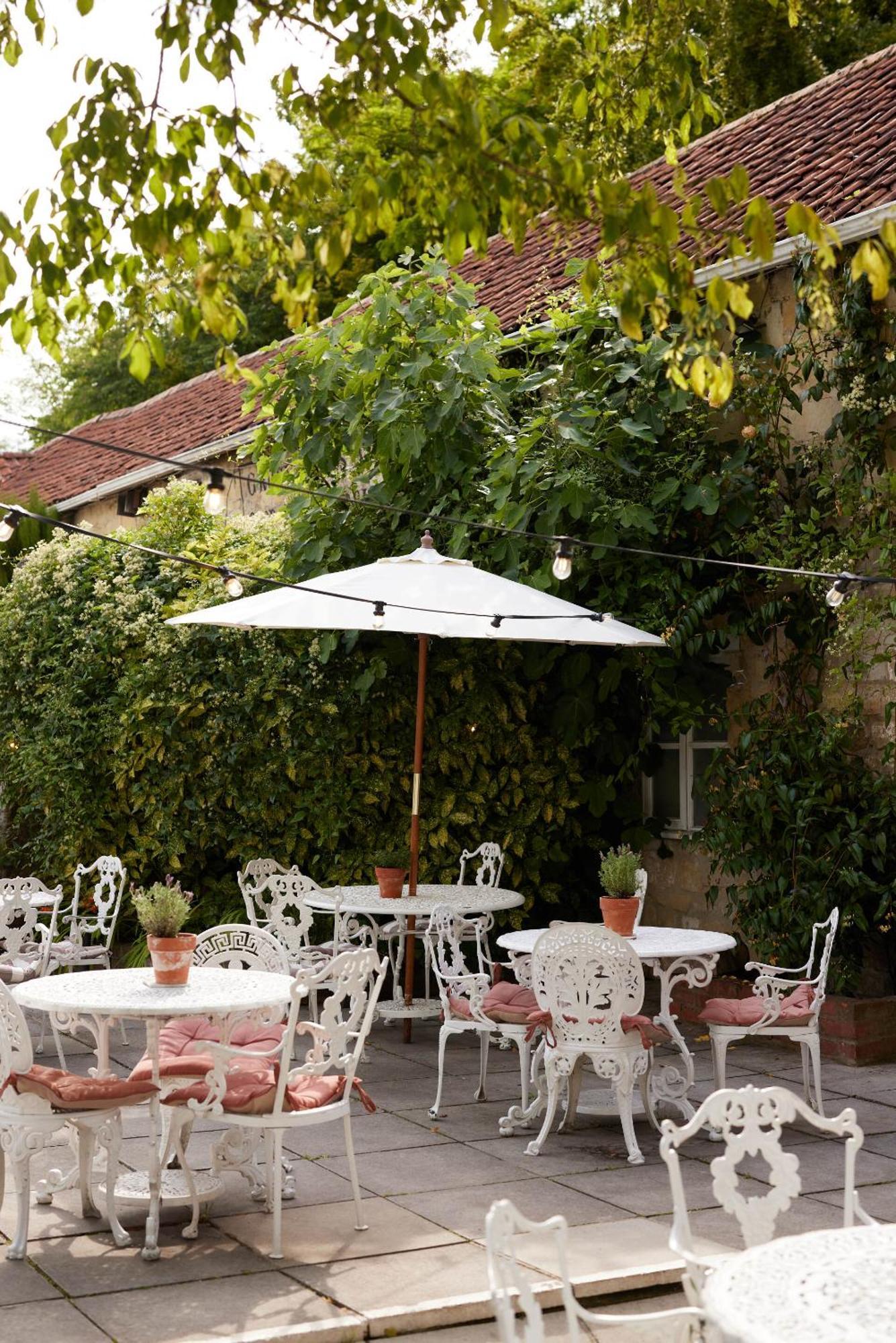 The Grosvenor Arms Hotel Hindon Exterior photo