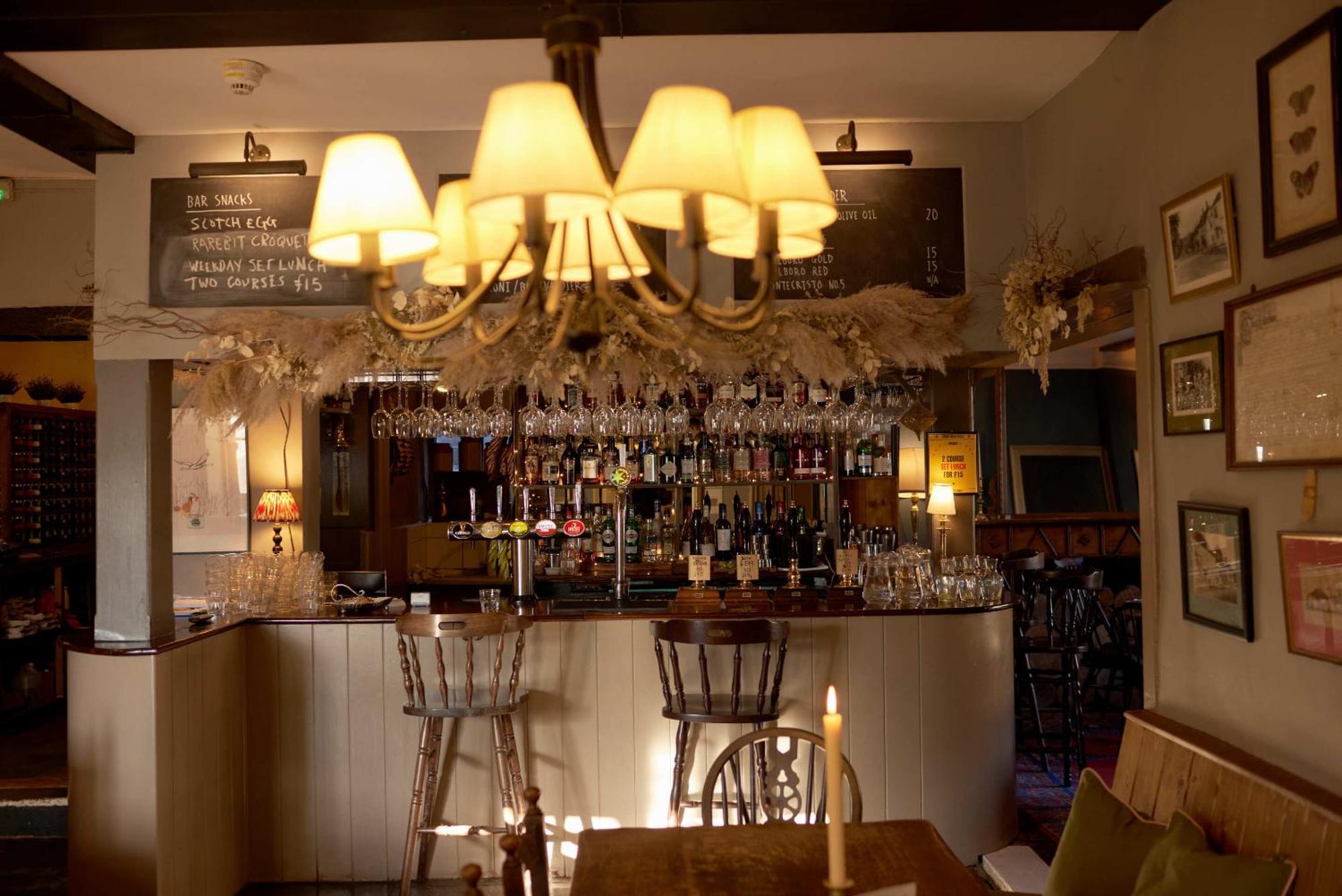 The Grosvenor Arms Hotel Hindon Exterior photo